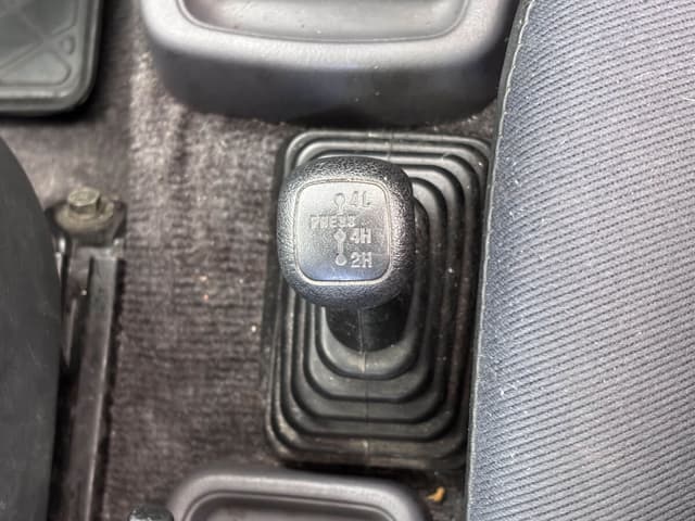 1996 Mitsubishi Pajero Mini JDM car for sale — photo 21 of 25