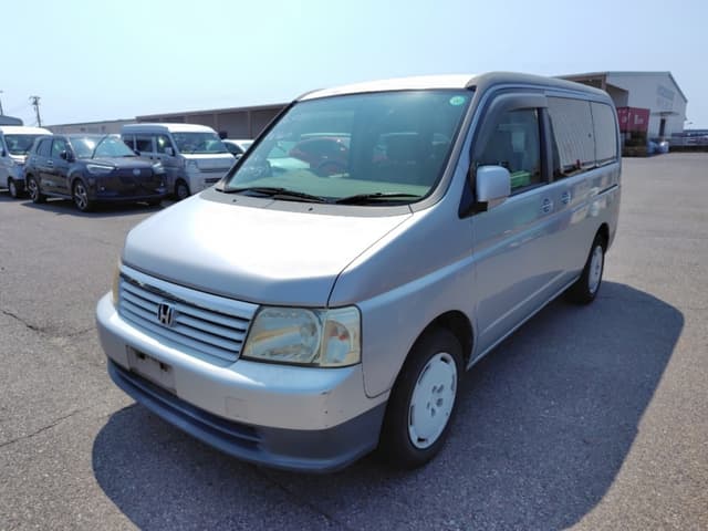 2001 Honda Stepwagon JDM car for sale — photo 2 of 20