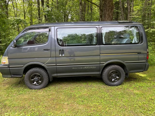 1995 Toyota HiAce JDM car for sale — photo 18 of 20