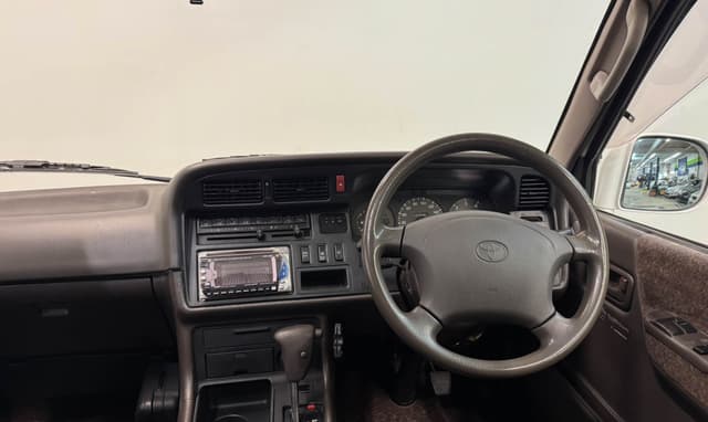 1995 Toyota HiAce JDM car for sale — photo 5 of 5