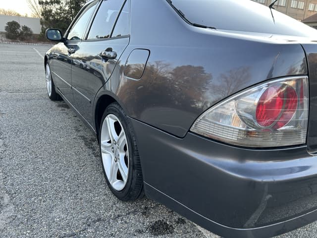 1998 Toyota Altezza JDM car for sale — photo 22 of 25