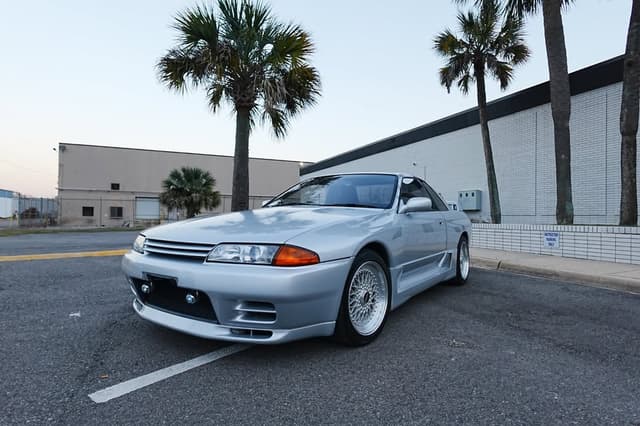 1992 Nissan Skyline JDM car for sale — photo 5 of 18