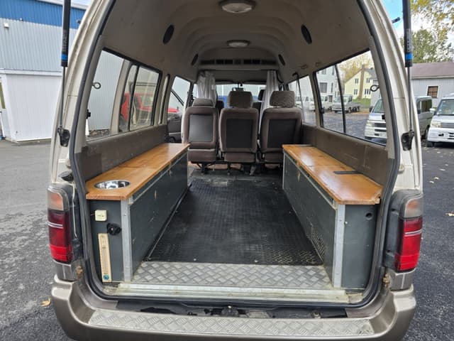 1996 Toyota HiAce JDM car for sale — photo 23 of 25