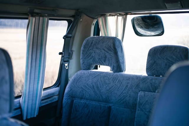 1993 Mitsubishi Delica JDM car for sale — photo 12 of 22