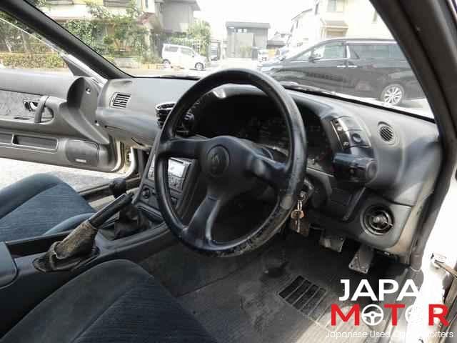 1992 Nissan Skyline JDM car for sale — photo 8 of 10