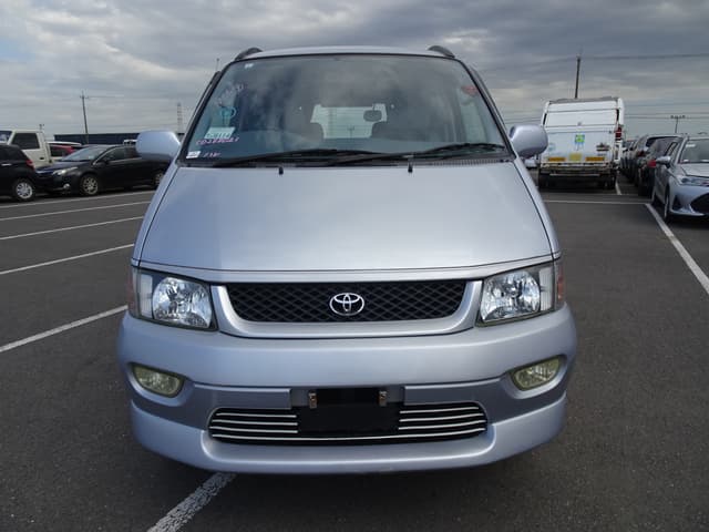 1999 Toyota Regius JDM car for sale — photo 8 of 25