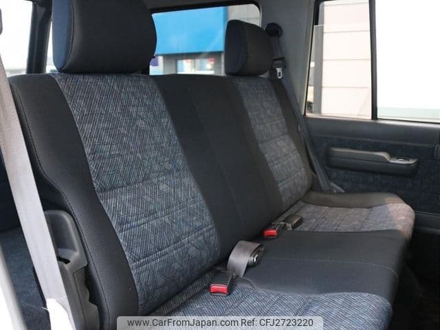 2001 Toyota Land Cruiser JDM car for sale — photo 16 of 20