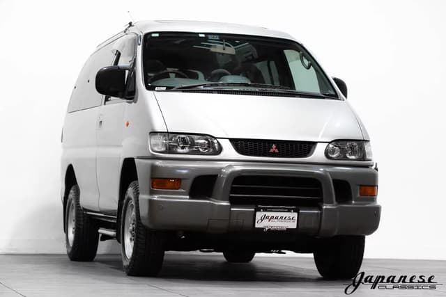 1999 Mitsubishi Delica JDM car for sale — photo 3 of 25