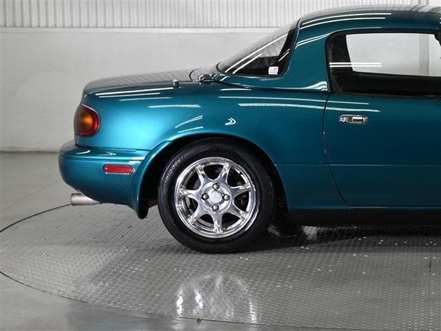 1998 Mazda Roadster (Eunos Roadster / MX-5) JDM car for sale — photo 3 of 25