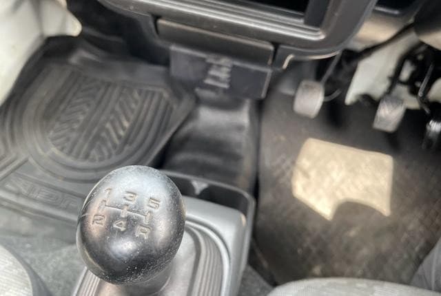 2006 Suzuki Carry JDM car for sale — photo 16 of 20