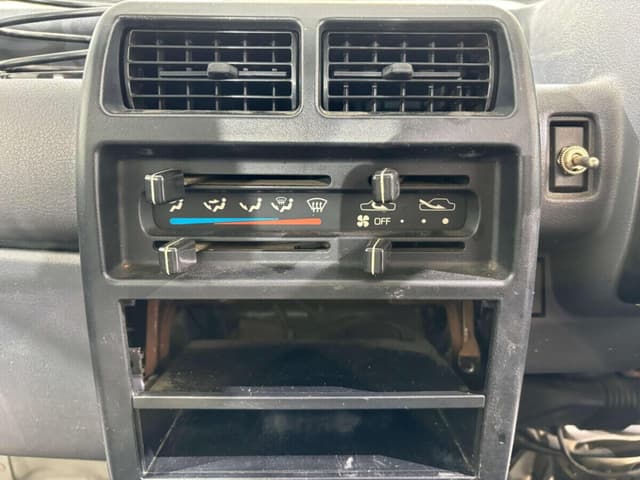1997 Mitsubishi Minicab JDM car for sale — photo 10 of 10