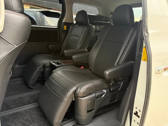 2012 Toyota Alphard JDM car for sale — photo 18 of 22