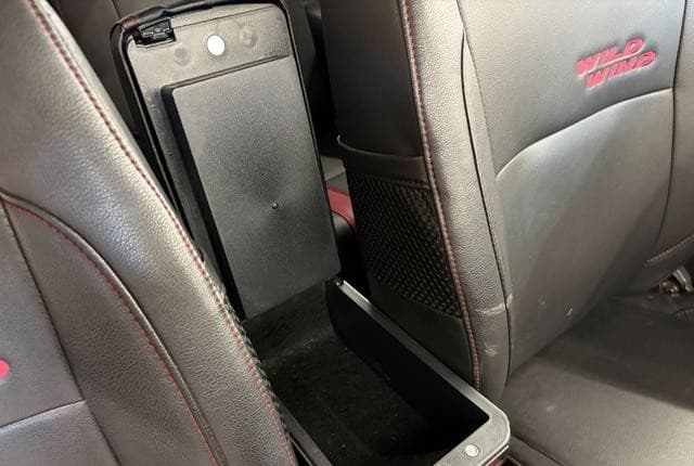 2009 Suzuki Jimny JDM car for sale — photo 17 of 25