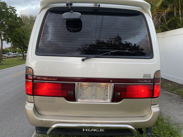 1994 Toyota HiAce JDM car for sale — photo 6 of 19