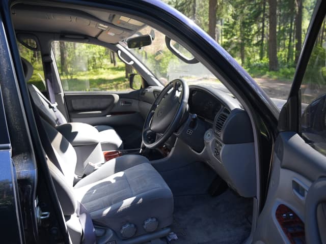 1998 Toyota Land Cruiser JDM car for sale — photo 10 of 13