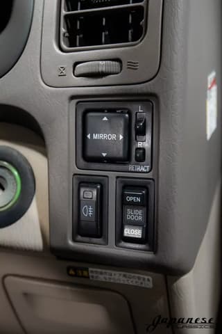 2000 Toyota Grand Hiace JDM car for sale — photo 15 of 25