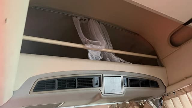 1995 Toyota HiAce JDM car for sale — photo 10 of 25