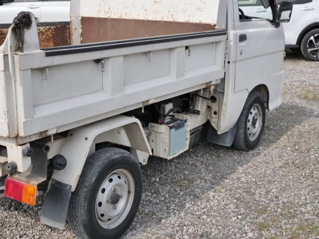 2002 Daihatsu Hijet JDM car for sale — photo 19 of 25