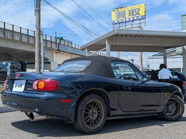 1998 Mazda Roadster (Eunos Roadster / MX-5) JDM car for sale — photo 15 of 20