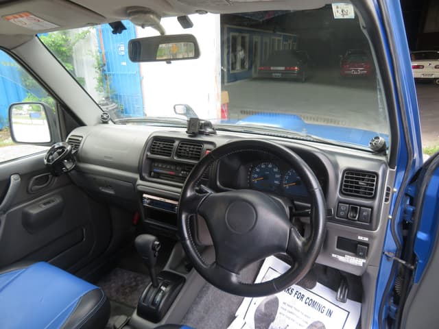 2000 Suzuki Jimny JDM car for sale — photo 13 of 25