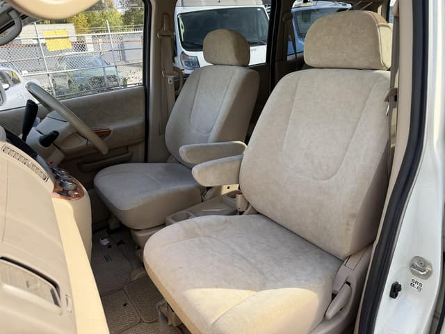 2005 Nissan Serena JDM car for sale — photo 11 of 19
