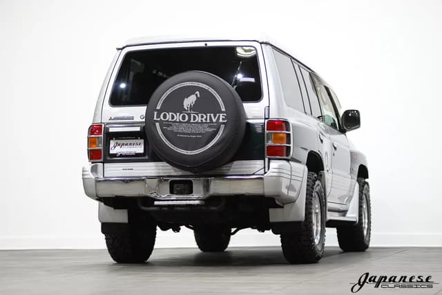 1999 Mitsubishi Pajero JDM car for sale — photo 8 of 25