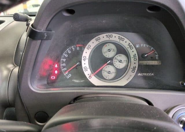 1999 Toyota Altezza JDM car for sale — photo 5 of 12