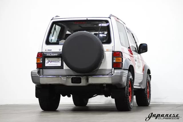 1991 Mitsubishi Pajero JDM car for sale — photo 8 of 25