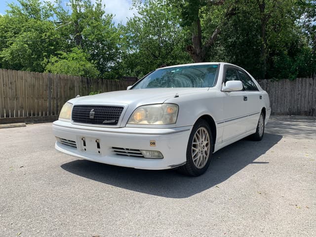 2000 Toyota Crown JDM car for sale — photo 2 of 12