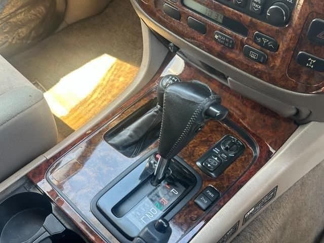 2000 Toyota Land Cruiser JDM car for sale — photo 7 of 9