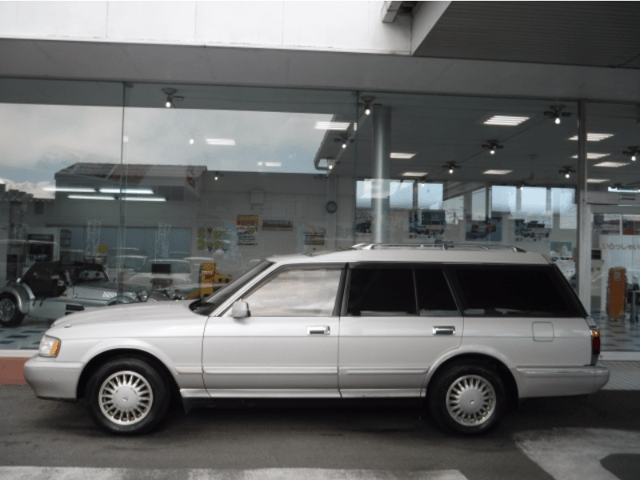 1993 Toyota Crown JDM car for sale — photo 4 of 20