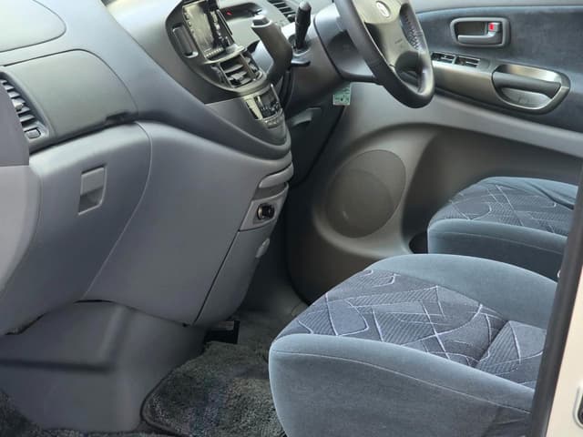 2000 Toyota Estima JDM car for sale — photo 5 of 25