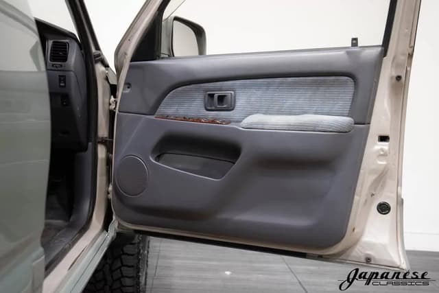 1996 Toyota Hilux JDM car for sale — photo 19 of 25