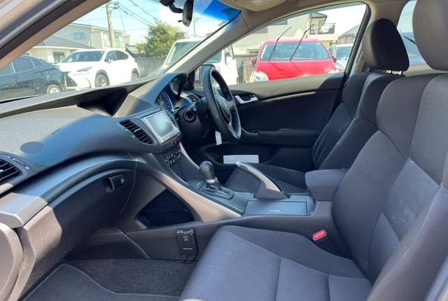 2011 Honda Accord JDM car for sale — photo 10 of 25