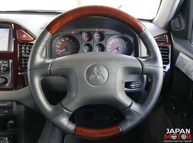 2000 Mitsubishi Pajero JDM car for sale — photo 9 of 15