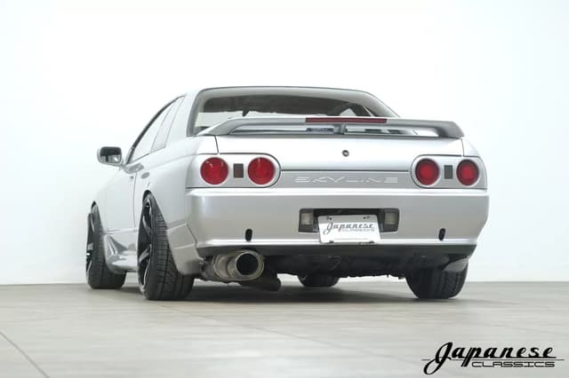 1993 Nissan Skyline JDM car for sale — photo 6 of 25