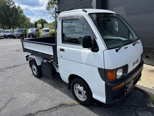 1996 Daihatsu Hijet JDM car for sale — photo 9 of 22