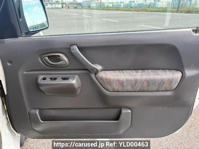 1999 Suzuki Jimny JDM car for sale — photo 17 of 25