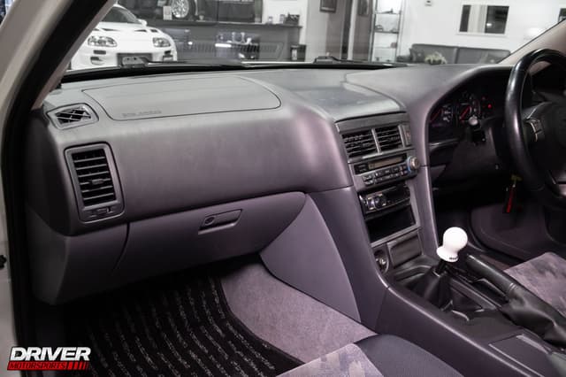 1998 Nissan Skyline JDM car for sale — photo 14 of 24