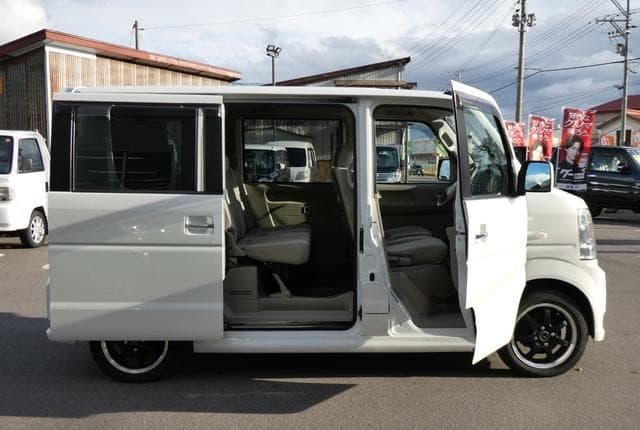2011 Suzuki Every JDM car for sale — photo 8 of 25