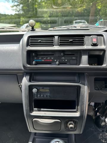 2001 Daihatsu Hijet JDM car for sale — photo 19 of 24