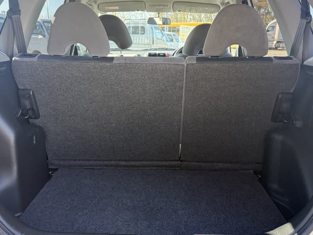 2005 Honda Fit JDM car for sale — photo 9 of 10