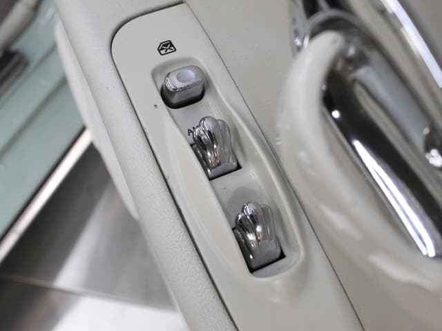1991 Nissan Figaro JDM car for sale — photo 23 of 25
