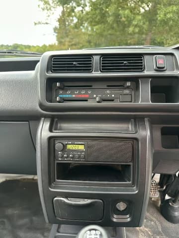 1999 Daihatsu Hijet JDM car for sale — photo 5 of 22
