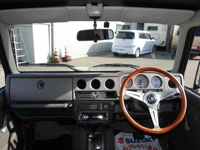1998 Suzuki Jimny JDM car for sale — photo 3 of 20