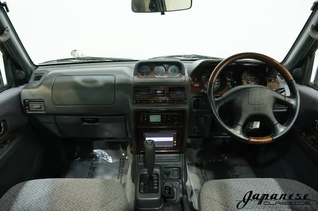 1998 Mitsubishi Pajero JDM car for sale — photo 10 of 25