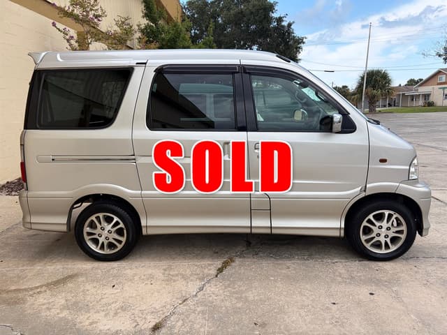 2001 Daihatsu Atrai JDM car for sale — photo 9 of 21