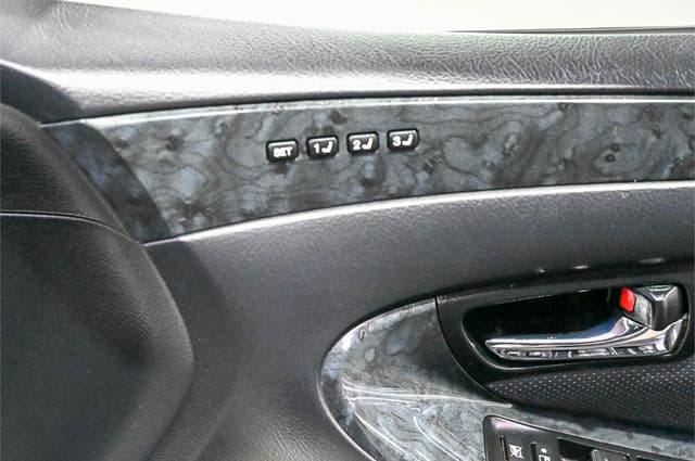 2007 Toyota Crown JDM car for sale — photo 19 of 25