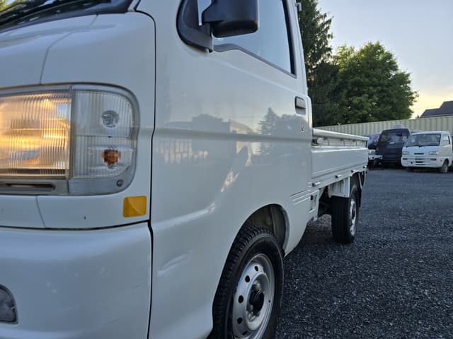 2001 Daihatsu Hijet JDM car for sale — photo 12 of 25