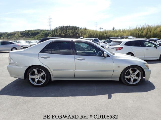 2001 Toyota Altezza JDM car for sale — photo 6 of 20